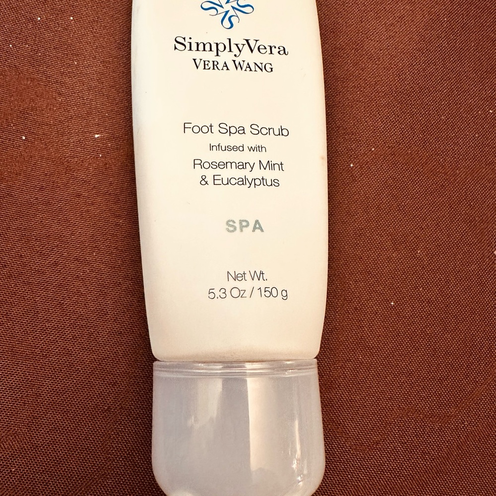 Vera Wang Simply Vera Foot Spa Scrub